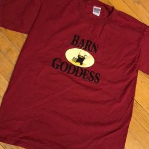 🐴BOGO SALE!  BARN GODDESS T-SHIRT - MEDIUM- HORSE / EQUESTRIAN🐴